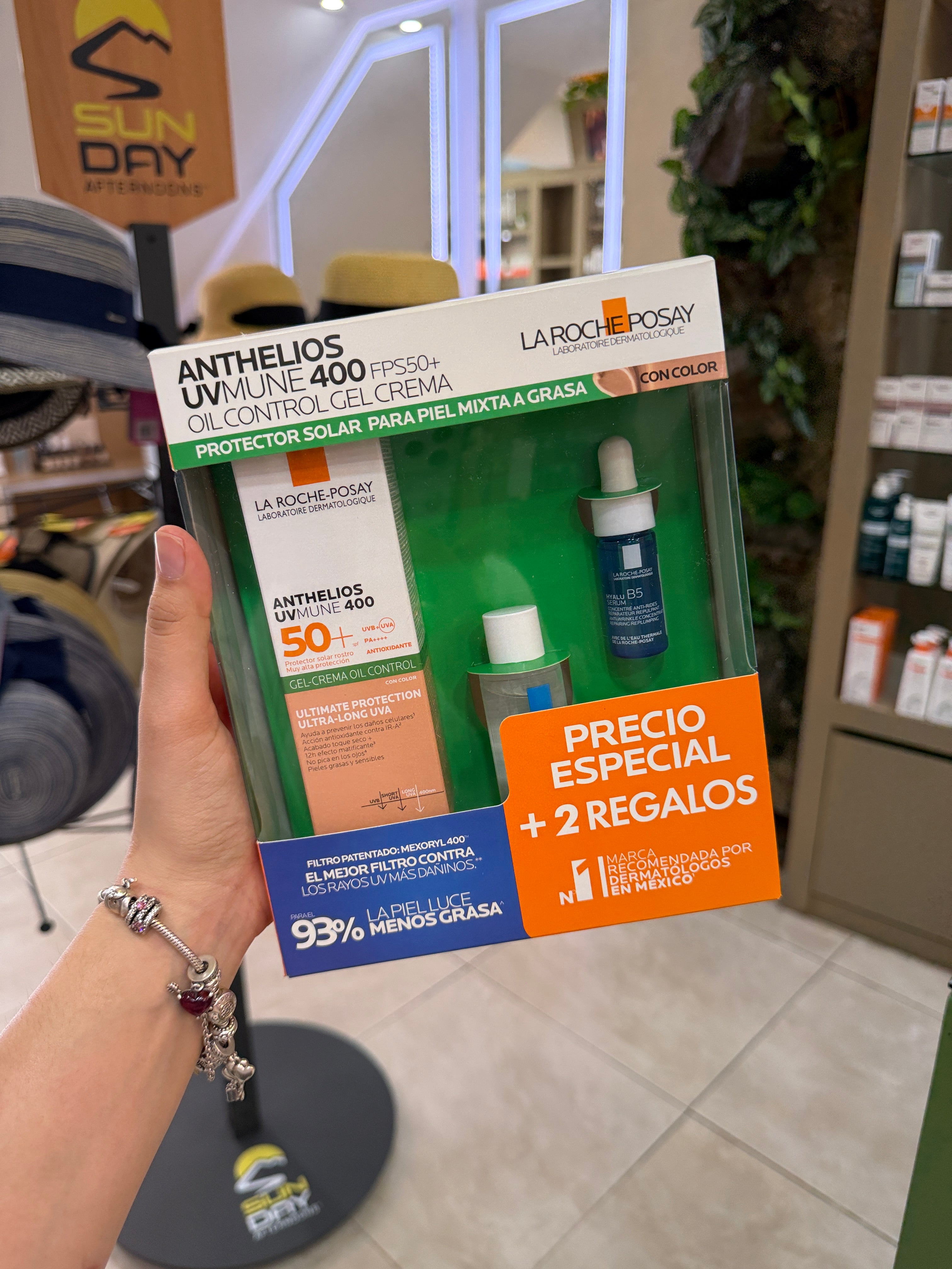LRP- ANTHELIOS UV MUNE 400 GEL CREMA CON COLOR 50ML KIT 2 REGALOS